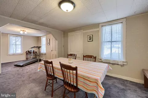 Dining - 791 Hopeland Rd, Lititz, PA 17543 photo 3 of 3