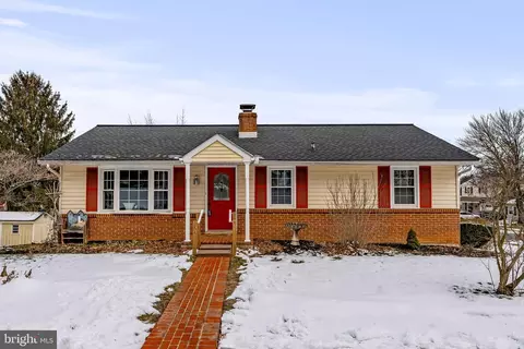 704 Timothy Ln, Ephrata, PA 17522