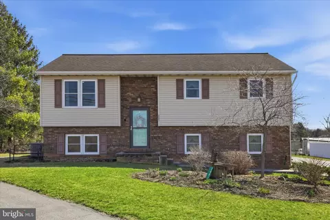 3481 Mount Joy Rd, Mount Joy, PA 17552
