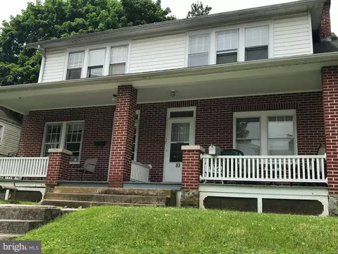 33 N Prince St, Millersville, PA 17551