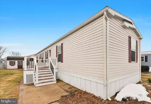 60 Penn Valley Vlg, Lititz, PA 17543 photo 2