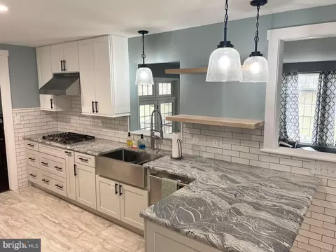 Kitchen - 119 Saybrooke Dr, Lititz, PA 17543 photo 3 of 4