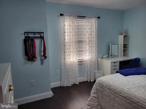 Bedroom - 119 Saybrooke Dr, Lititz, PA 17543 photo 4 of 8