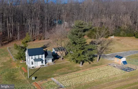 2856 Zink Rd, Manheim, PA 17545