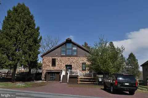 1700 Texter Mountain Rd, Reinholds, PA 17569