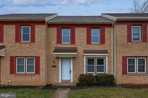 2227 Olde Meadow Ct, East Petersburg, PA 17520