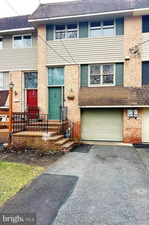 837 Fountain Ave, Lancaster, PA 17601