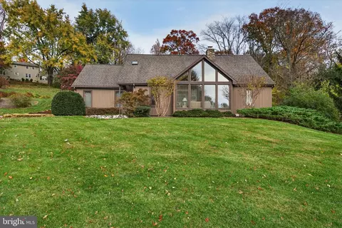 1049 Signal Hill Lane Ln, Lancaster, PA 17601