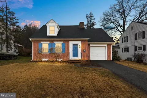 1420 Clearview Ave, Lancaster, PA 17601