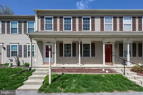 604 Rockwood Dr, Elizabethtown, PA 17022