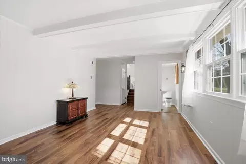 Living - 325 Balmer Rd, Lititz, PA 17543 photo 2 of 2