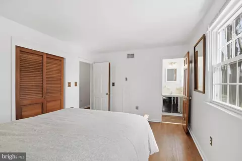 Bedroom - 325 Balmer Rd, Lititz, PA 17543 photo 2 of 3