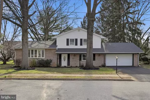 325 Balmer Rd, Lititz, PA 17543