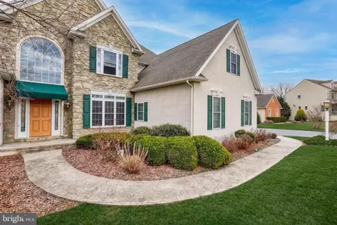 Exterior - 395 Ecker Dr, Lititz, PA 17543 photo 6 of 18