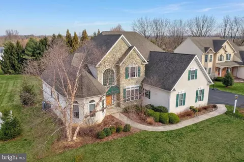 Exterior - 395 Ecker Dr, Lititz, PA 17543 photo 18 of 18