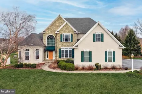 Exterior - 395 Ecker Dr, Lititz, PA 17543 photo 16 of 18
