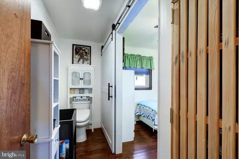 Entry Way - 912 Perry Rd, Lititz, PA 17543 photo 4 of 4
