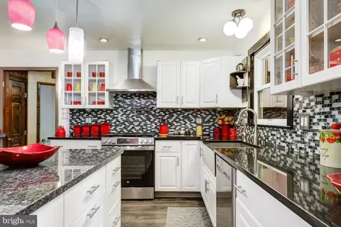 Kitchen - 912 Perry Rd, Lititz, PA 17543 photo 6 of 6