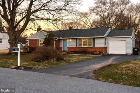 341 Maxson Rd, Lancaster, PA 17601