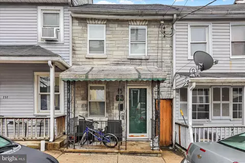 230 Lawrence St, Columbia, PA 17512