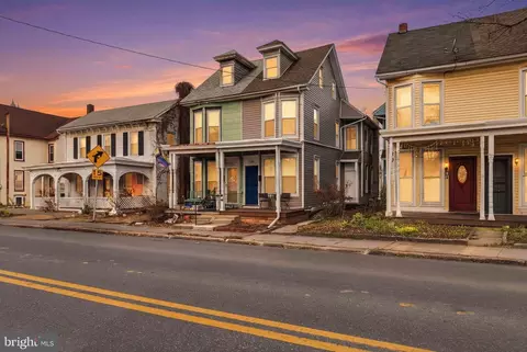 130 Church Ave, Ephrata, PA 17522