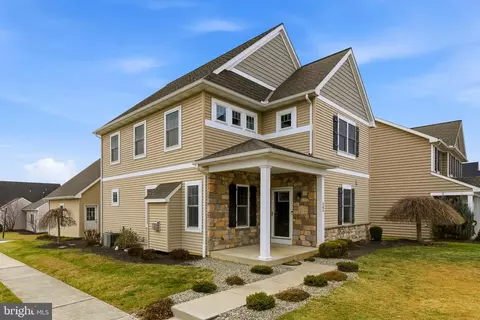 664 Richmond Dr, Lancaster, PA 17601