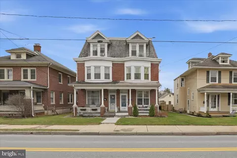 133 W High St, Manheim, PA 17545