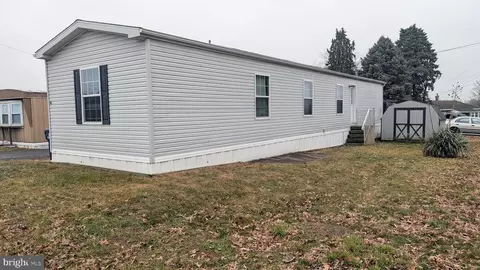 46 Mollie Dr, Ephrata, PA 17522