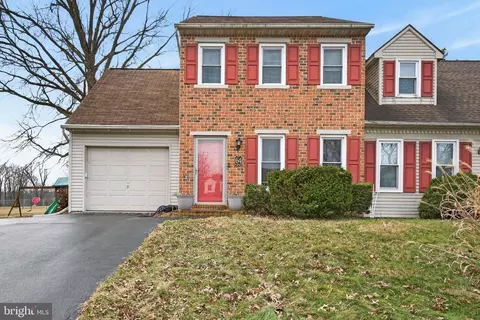 64 Beech Ln, Elizabethtown, PA 17022
