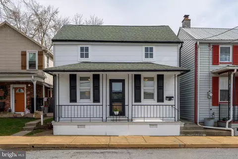 309 S Cherry St, Manheim, PA 17545