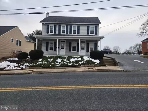 123 N 11th St, Akron, PA 17501