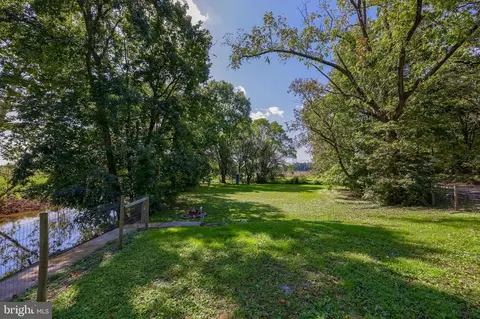 Exterior - 283 Skyview Ln, Lititz, PA 17543 photo 8 of 13