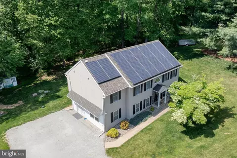 700 King Pen Rd, Kirkwood, PA 17536