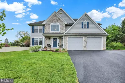 201 Cedar Holw, Manheim, PA 17545