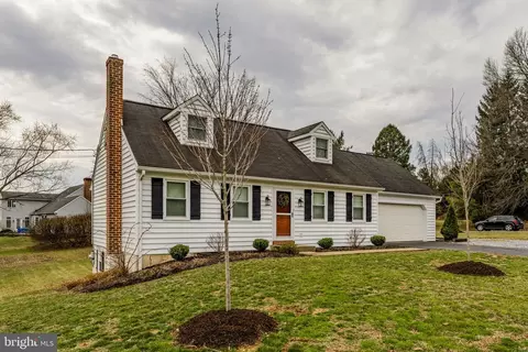 Exterior - 646 W Brubaker Valley Rd, Lititz, PA 17543 photo 4 of 11