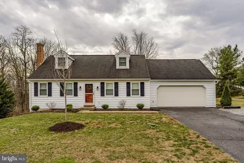 Exterior - 646 W Brubaker Valley Rd, Lititz, PA 17543 photo 3 of 11
