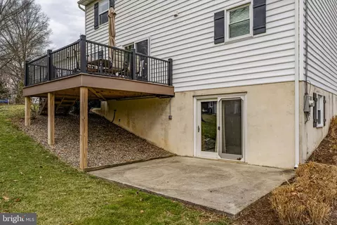 Exterior - 646 W Brubaker Valley Rd, Lititz, PA 17543 photo 6 of 11