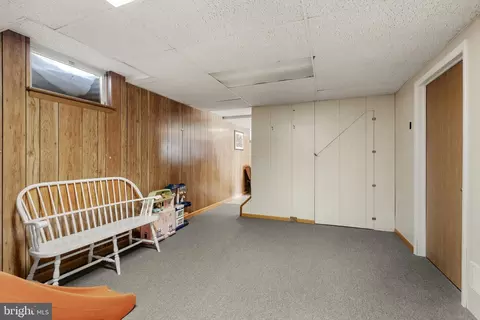 Entry Way - 646 W Brubaker Valley Rd, Lititz, PA 17543 photo 4 of 4