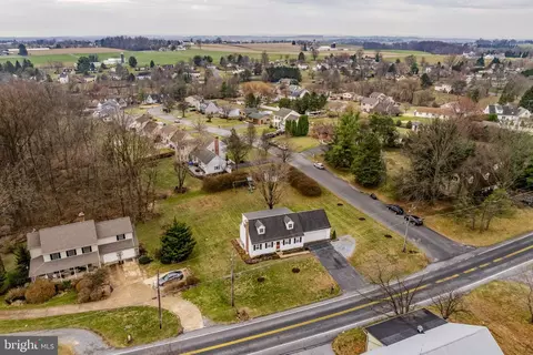 View/Area - 646 W Brubaker Valley Rd, Lititz, PA 17543 photo 4 of 6