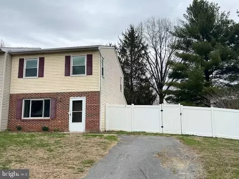 1105 Williamsburg Rd, Lancaster, PA 17603