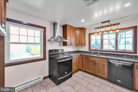 Kitchen - 211 Noble St, Lititz, PA 17543 photo 1 of 3