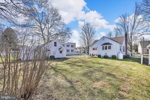 Exterior - 211 Noble St, Lititz, PA 17543 photo 7 of 7