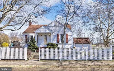 211 Noble St, Lititz, PA 17543