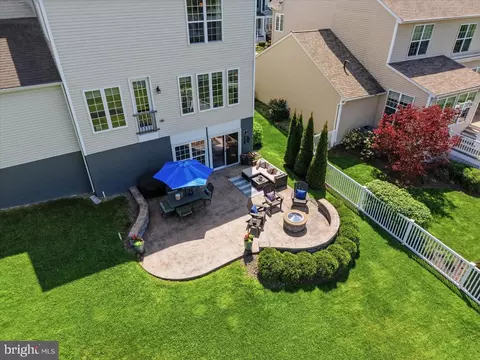 Exterior - 15 Tallgrass Path, Lancaster, PA 17602 photo 4 of 11