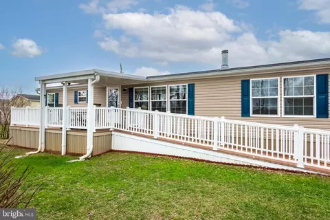 47 Janis Rd, Gordonville, PA 17529