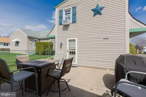 Exterior - 45 Plum St, Lititz, PA 17543 photo 16 of 19