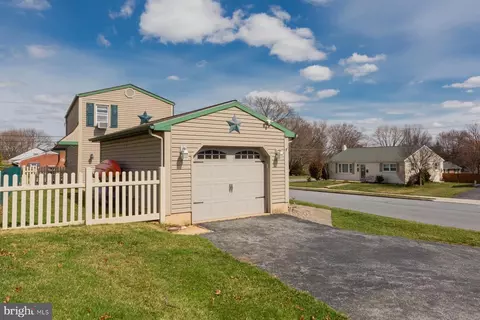 Exterior - 45 Plum St, Lititz, PA 17543 photo 15 of 19