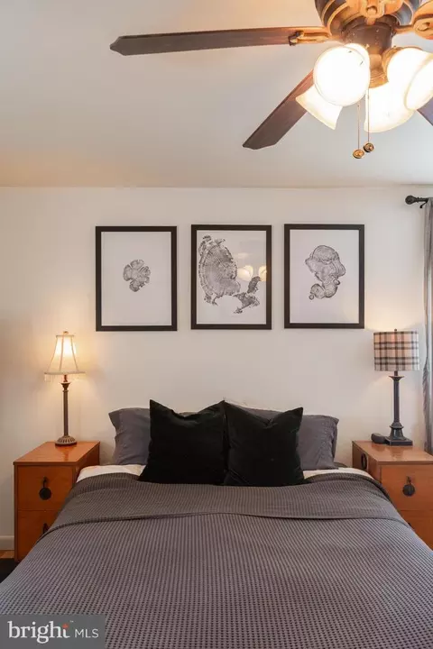 Bedroom - 45 Plum St, Lititz, PA 17543 photo 5 of 10