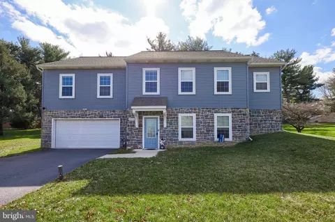 622 Enfield Dr, Lancaster, PA 17601