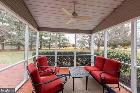 Exterior - 537 Randolph Dr, Lititz, PA 17543 photo 4 of 11